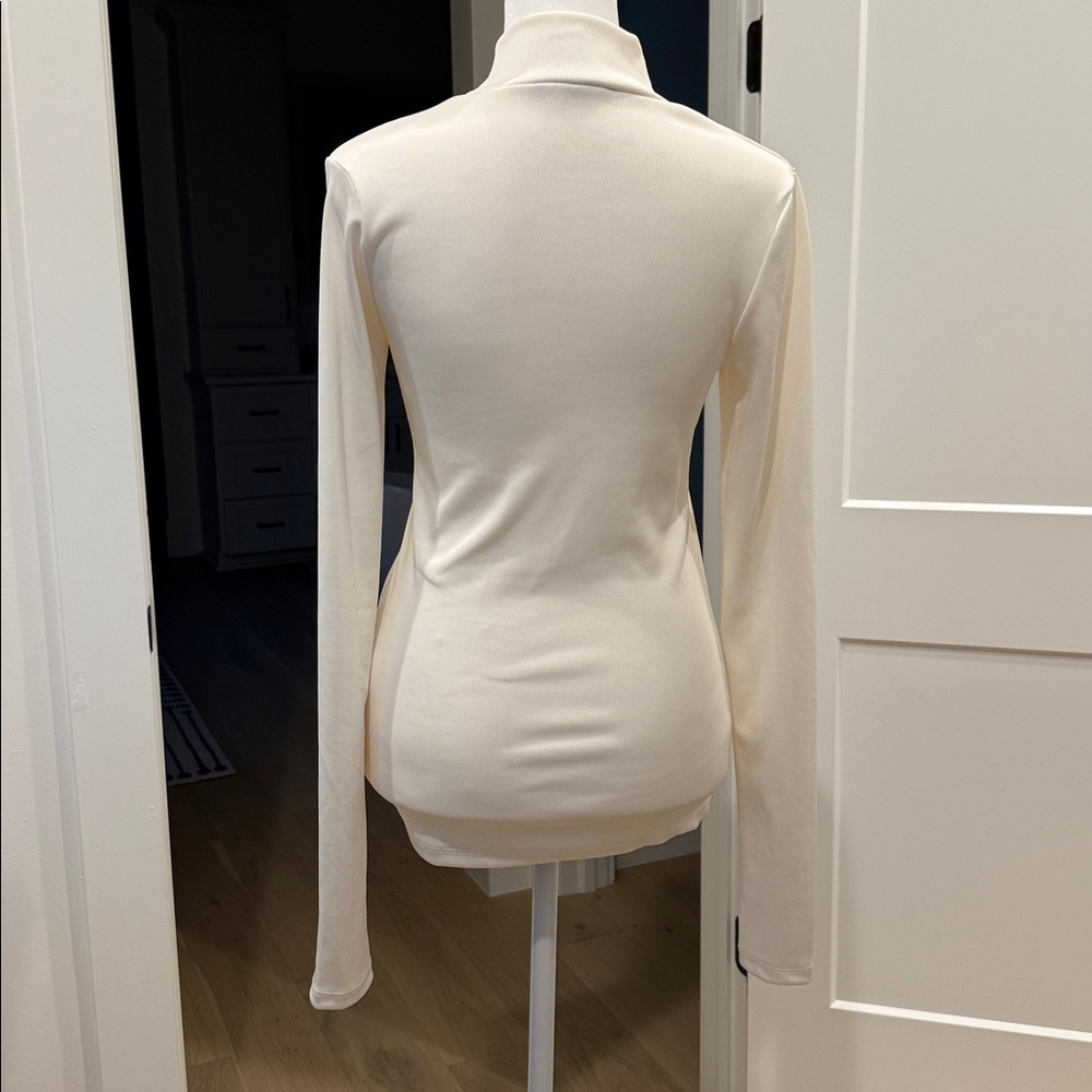 H&M Cream Ribbed Top - Picture 2 of 4
